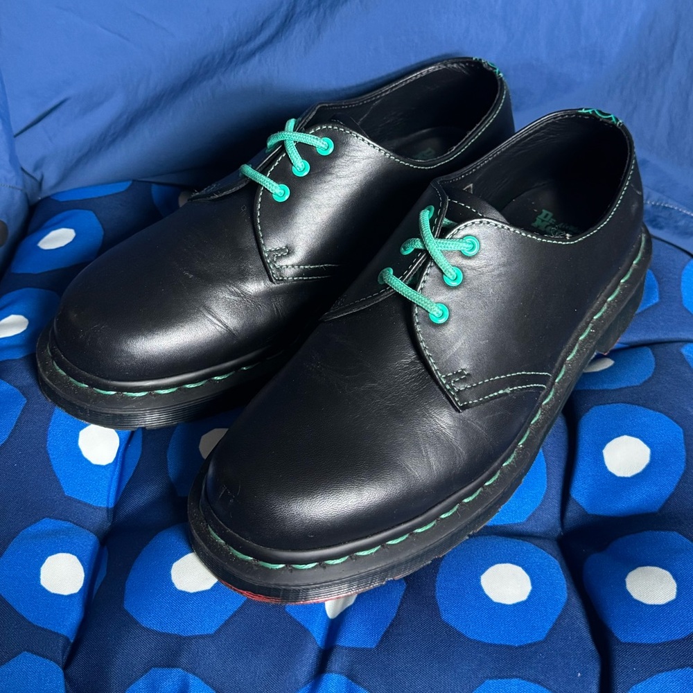 Rare Dr. Martens Black 1461 Green Teal Laces Stitching New Year Women’s US 8 UK6 - Picture 2 of 11